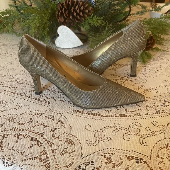 Chico’s Glittery Slip-On Pumps Size 9.5 - Picture 1 of 16